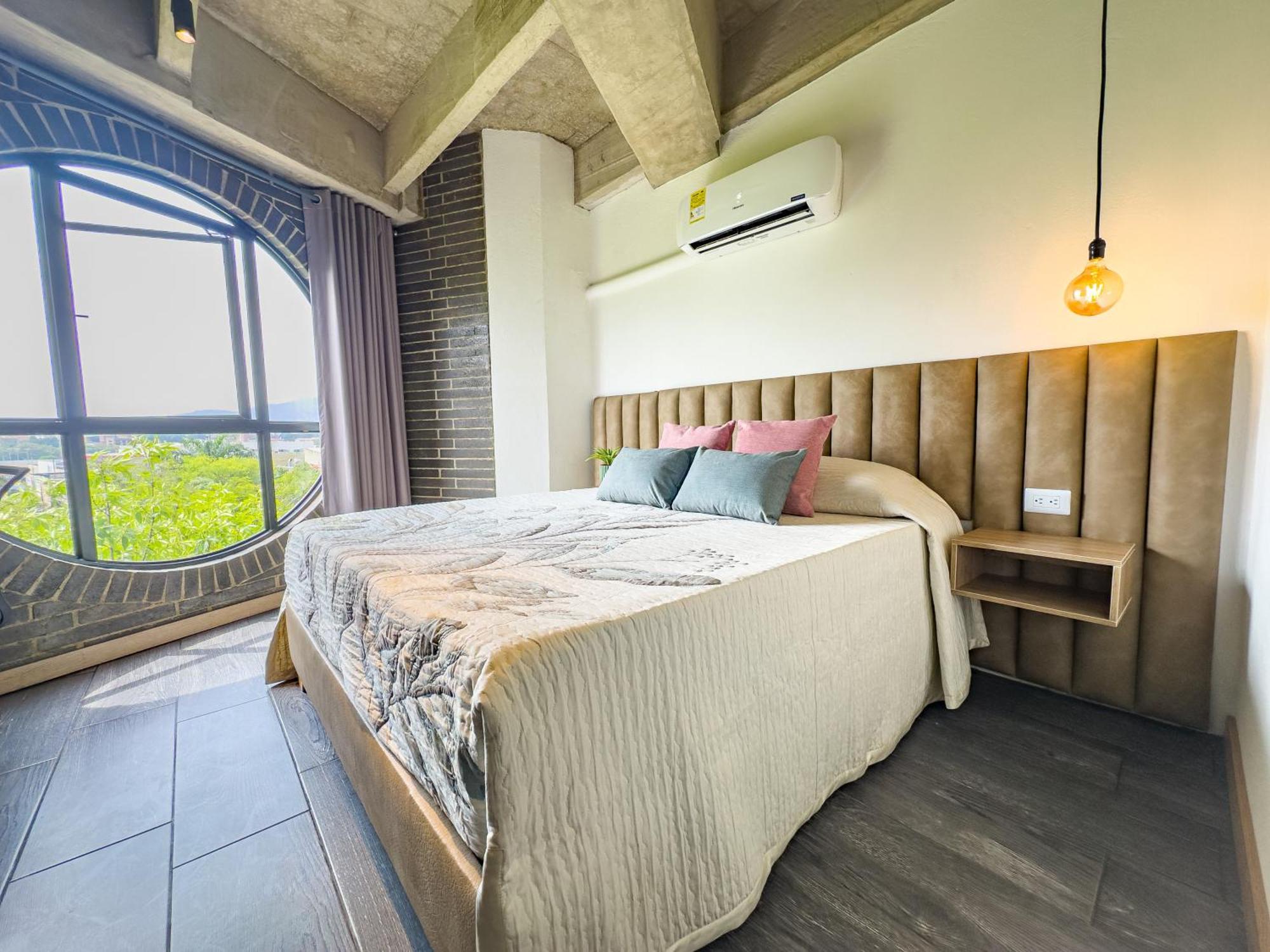 메딜린 B 48 Living By B Rent 아파트 외부 사진